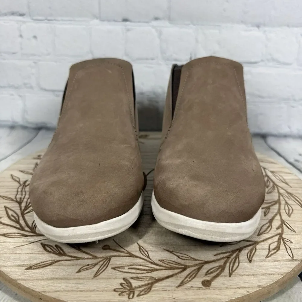 Olukai Manu Hope Slip On Ankle Booties Womens Size 8 Tan Nubuck Wool Lined